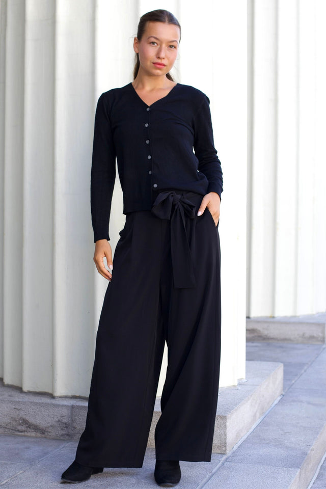 Collette Cardigan Uni Léger Boutonné Devant Manches Longues