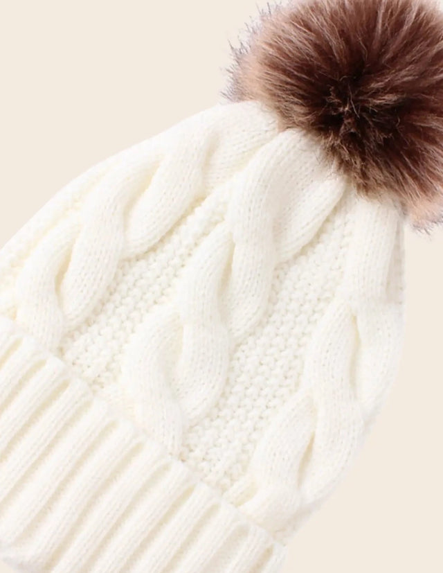 Beannie Hat Pompom Cable Knit - Onze Montreal Black Onze Montreal