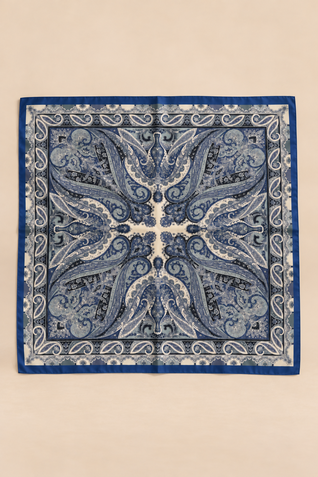 Foulard Carré Motif Floral