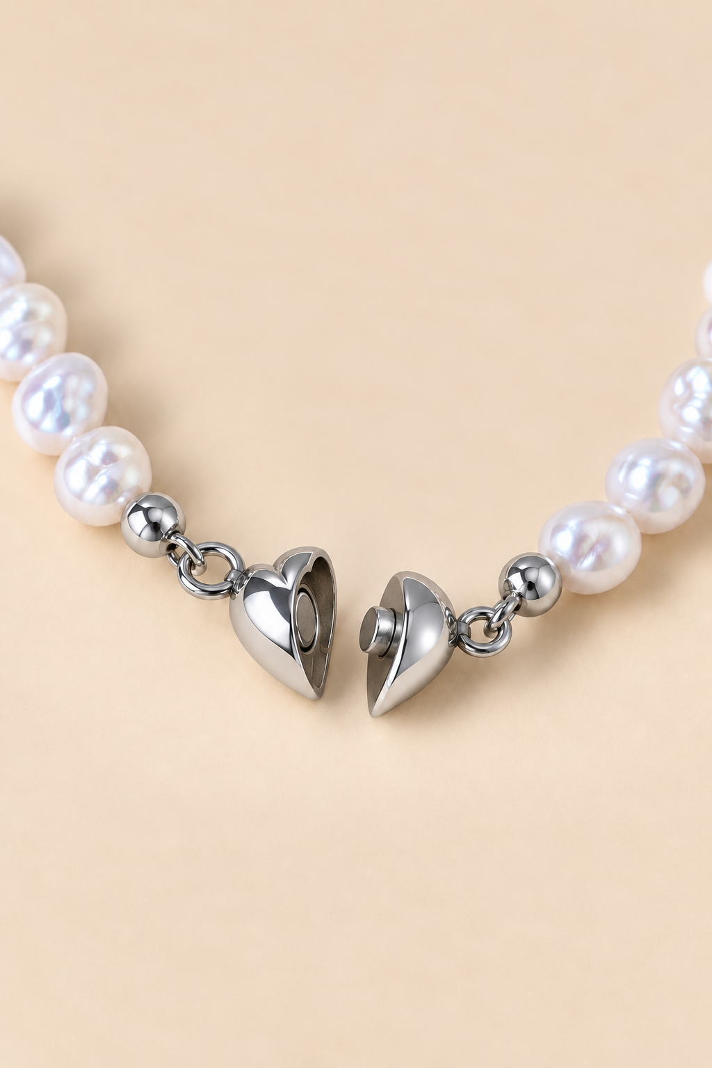 Pearl Heart Clasp Bracelet
