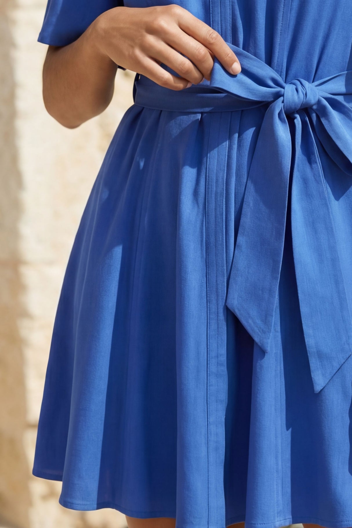 Dilma Robe Col V Manches Courtes Avec Poches