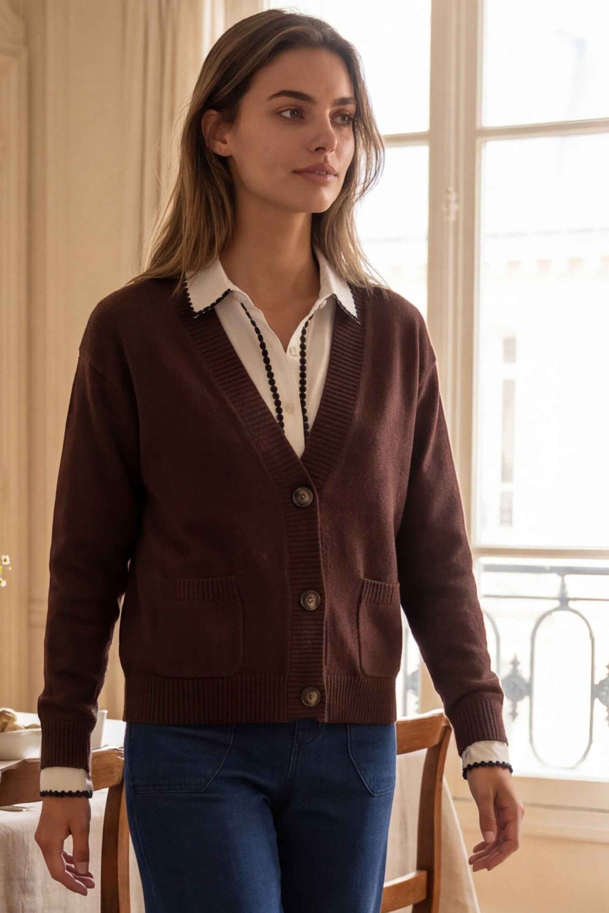 Éliane Button V-Neck Cardigan