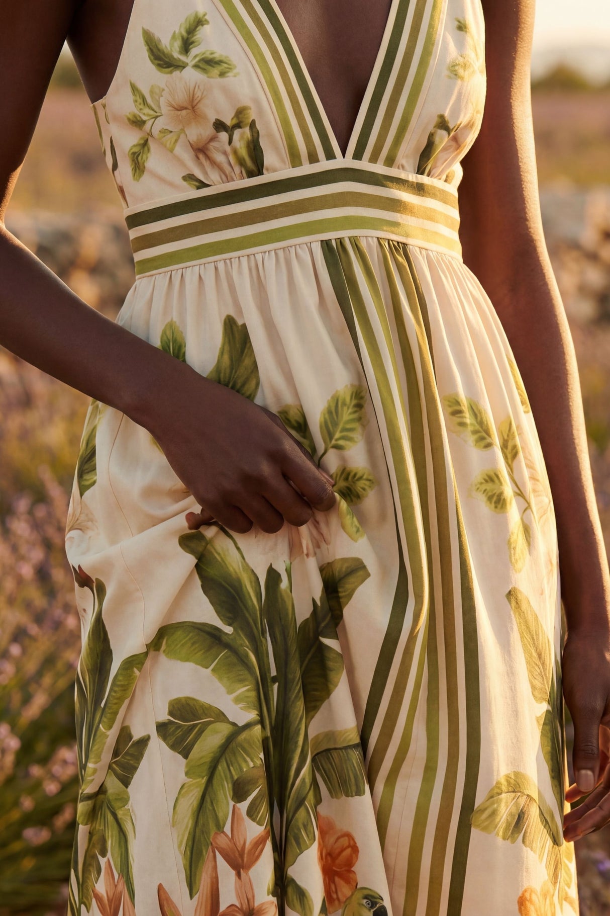 Iris Robe Longue Imprimé Tropical Col V