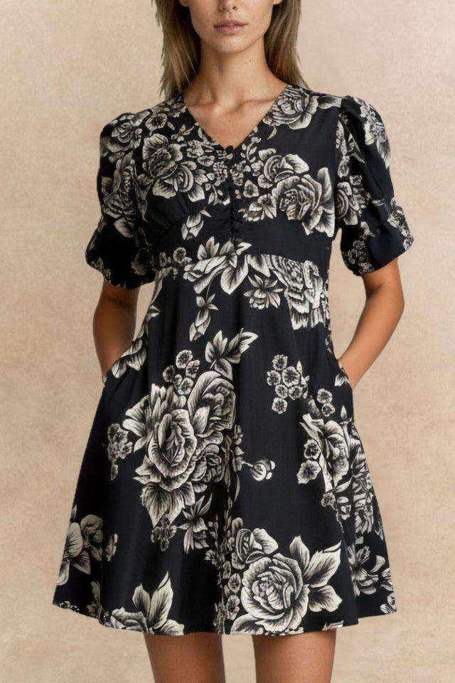 Lottie Robe Noire Fleurie Evasée