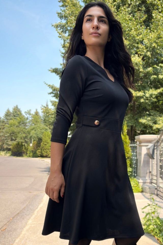 Robe Nathalie Coupe Structurée Boutons Dorés