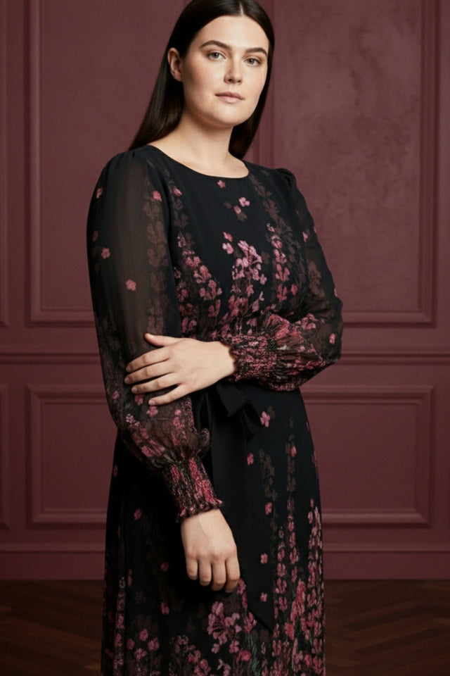 PRÉCOMMANDE-Seraphina Robe Imprimé Floral Noir Manches Transparentes Taille Ceinturée