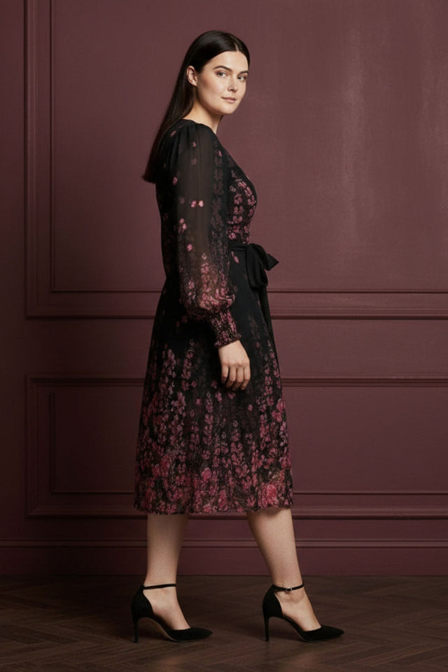 PRÉCOMMANDE-Seraphina Robe Imprimé Floral Noir Manches Transparentes Taille Ceinturée