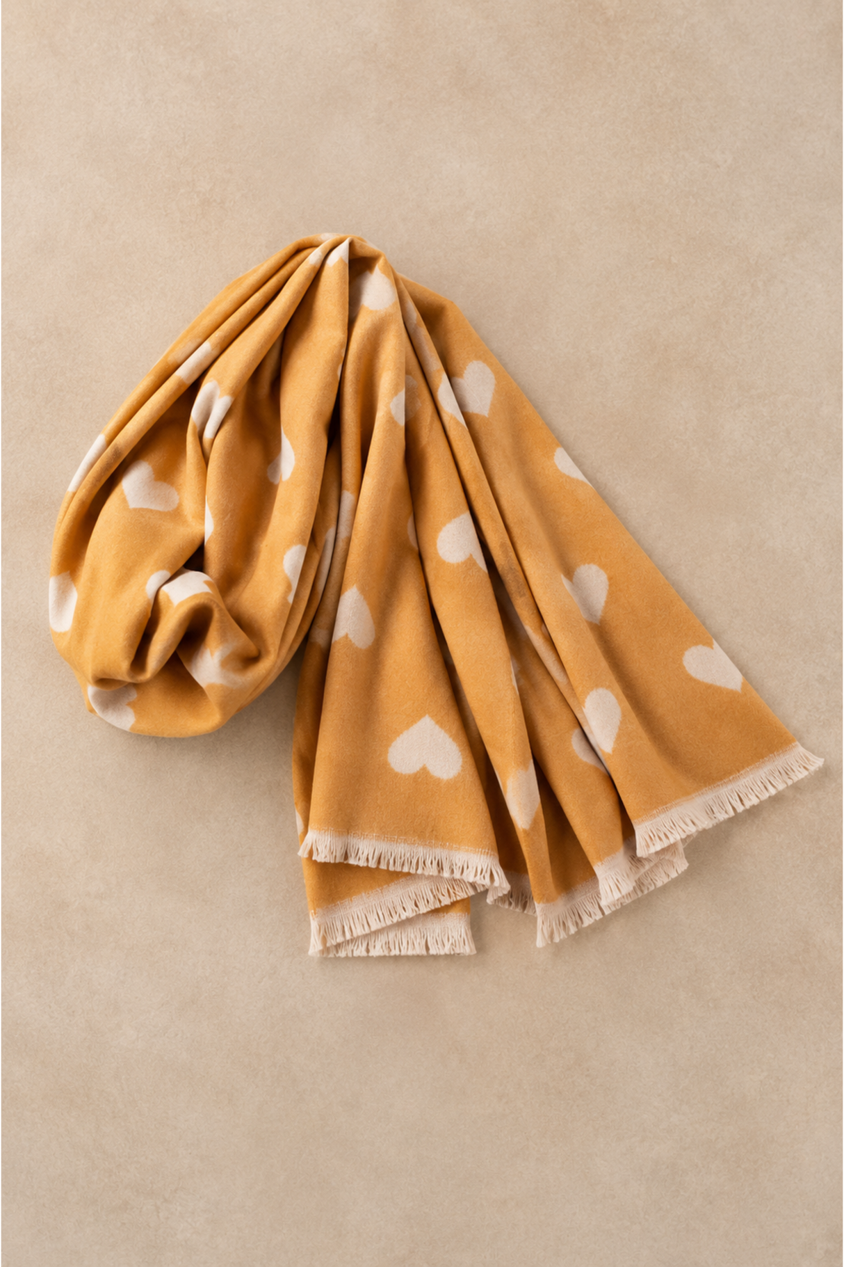 Foulard Motif Coeurs Franges