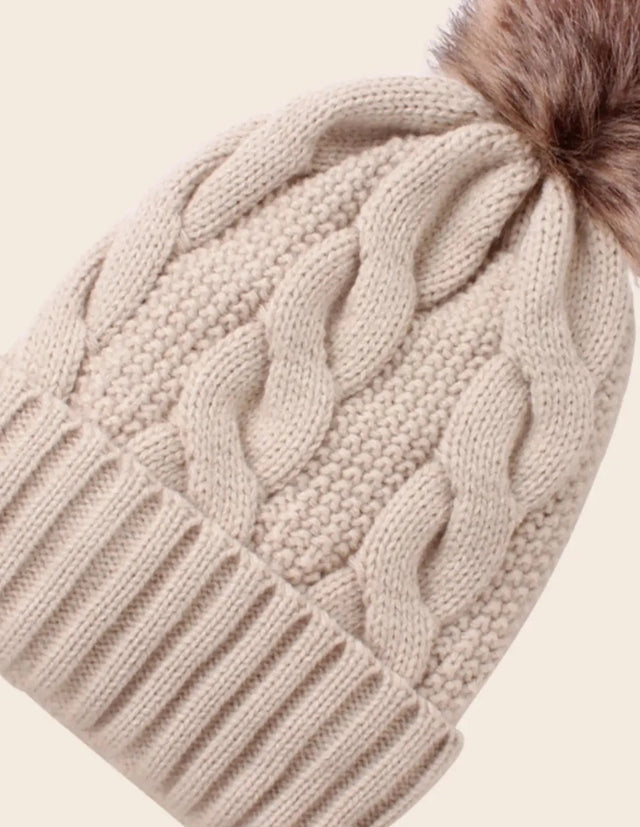 Beannie Pompom Cable Knit - Onze Montreal
