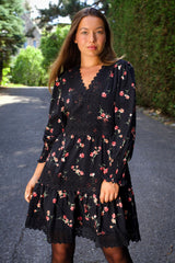 Robe noire fleurie Agnes à volants