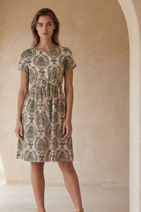 Celia Robe Courte Verte Imprimée Taille Ajustable