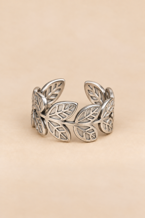 Bague Ouverte Argentée motif Feuille