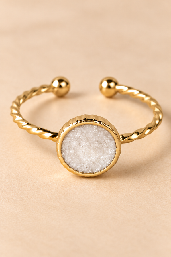 Bague Dorée Torsadée Médaillon Rond Blanc
