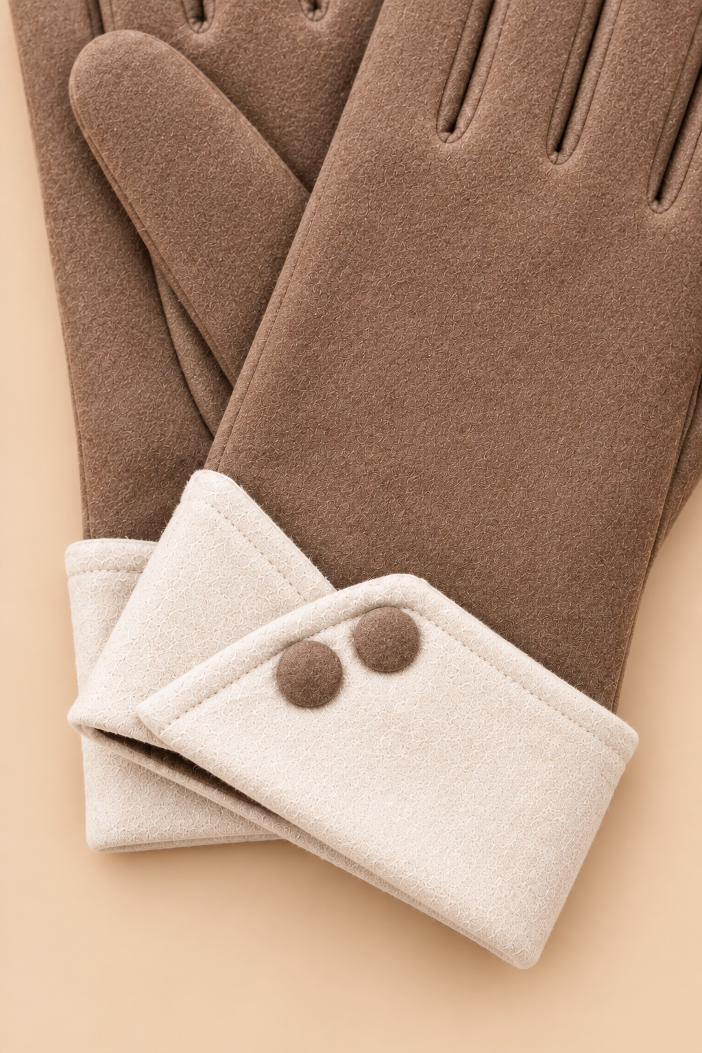 Gants D’hiver Bruns Poignet Contrastant Boutons