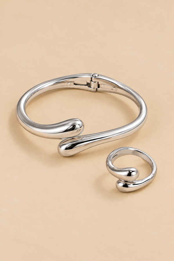 Gold-Tone Sculptural Ring & Bracelet Set