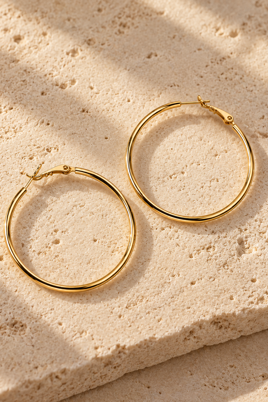 Boucles d’oreilles créoles fines plaquées or 18 K – 45 mm