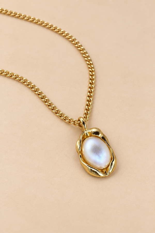 Collier Doré Pendentif Ovale Effet Perle