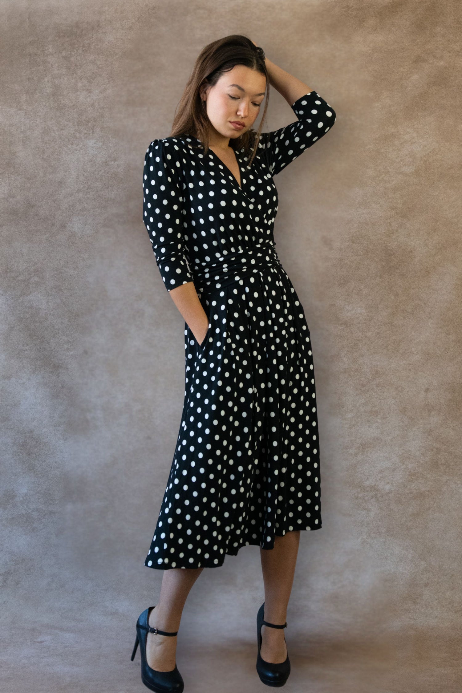 Evelyn Midi Dress Crossover Polka Dot Print - Onze Montreal Evelyn Midi Dress Crossover Polka Dot Print - Onze Montreal