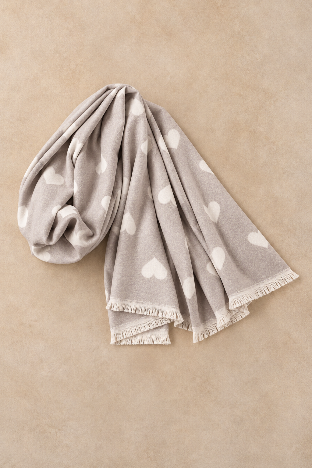 Scarf Hearts Motif Fringes
