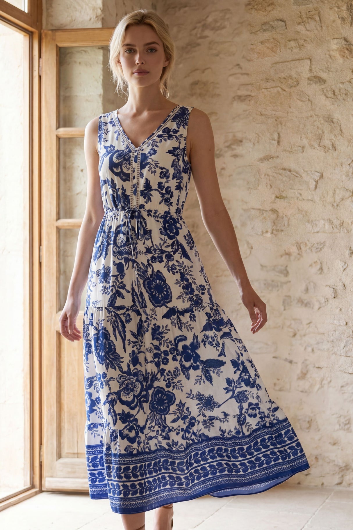 Layla Robe Midi Sans Manches Col V Imprimé Floral