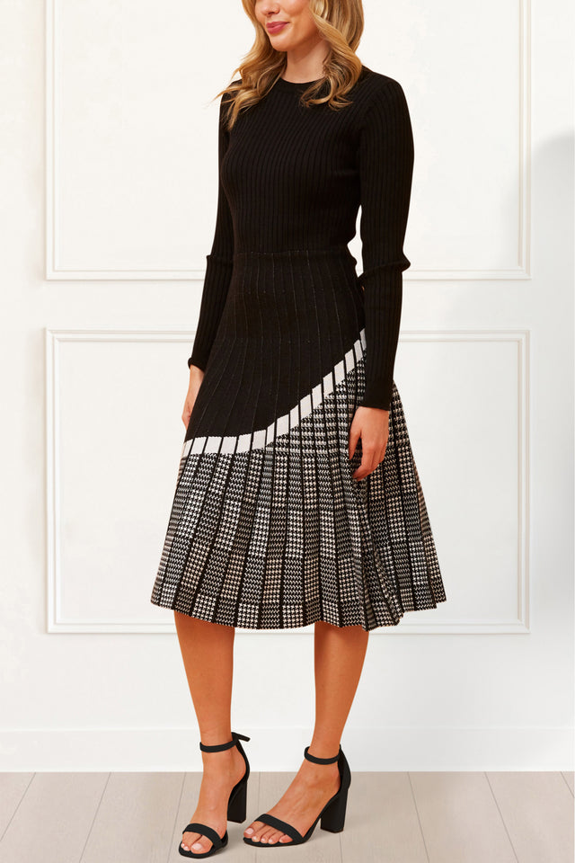 Leslie Dress Knit Prince De Galle Pleated Skirt - Onze Montreal Black / XS Annick