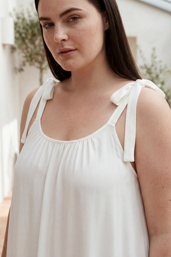 Mallory Tie Strap Flowy Maxi Dress