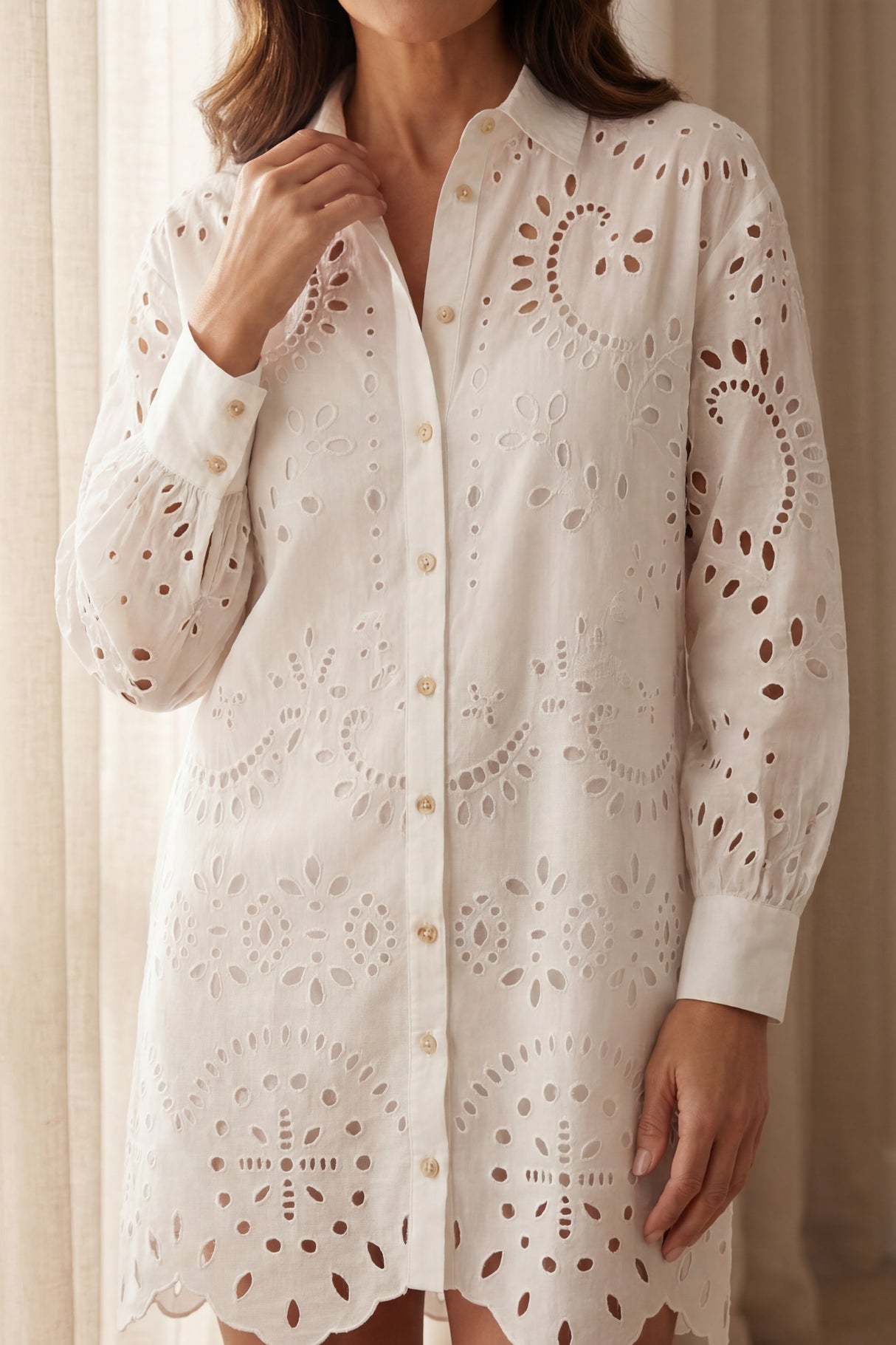 Michaela Robe Chemise Boutonnée Œillets