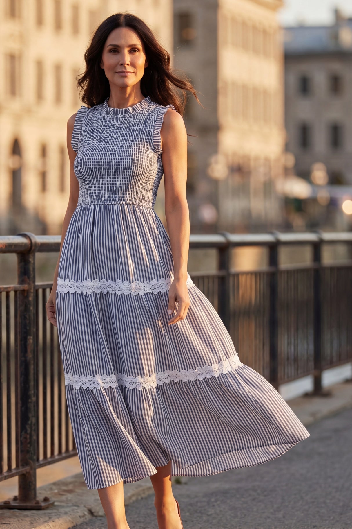 Myrtle Robe Midi Rayures Broderies Smockées