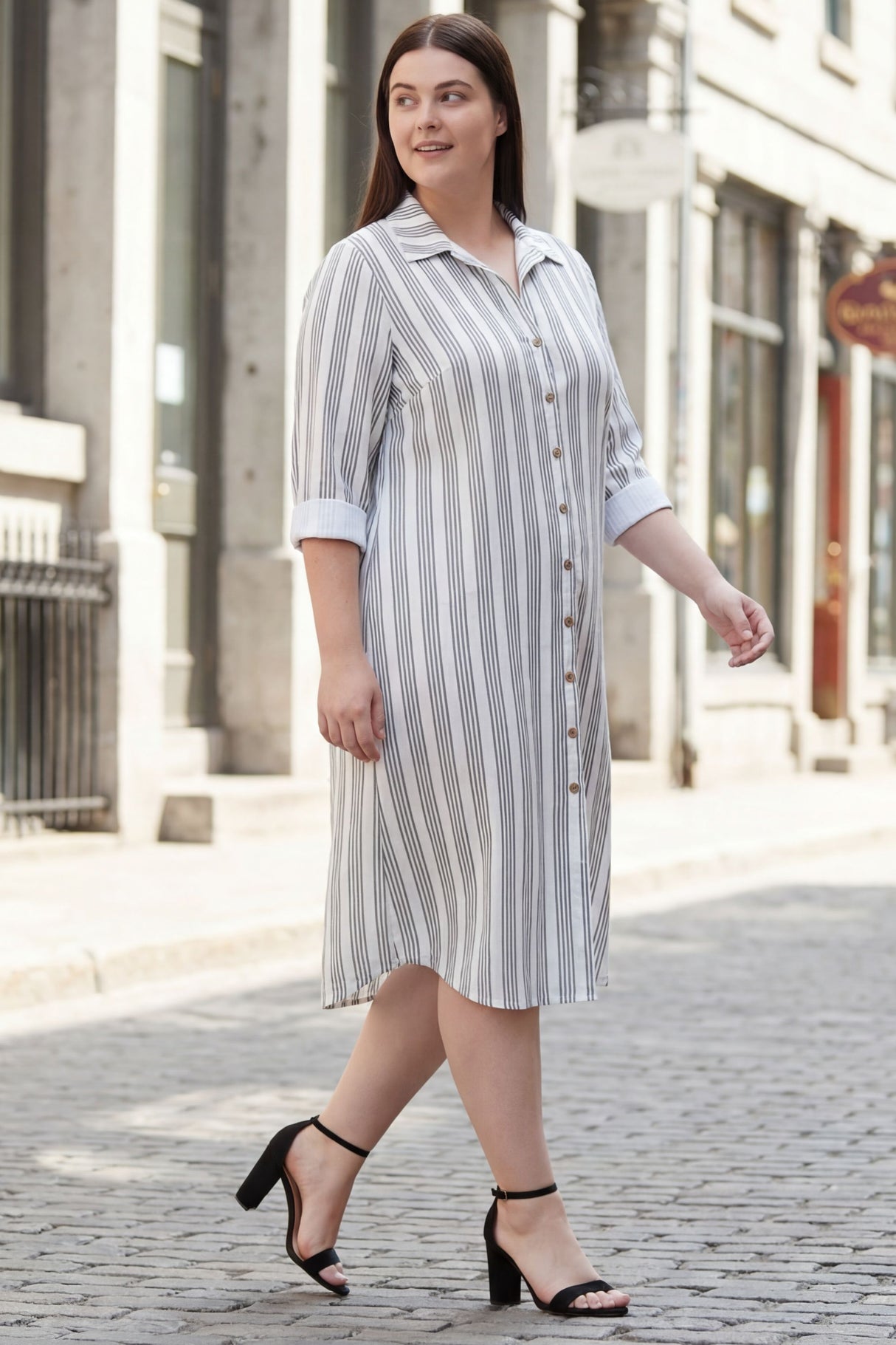Paige Robe Midi Boutonnée Rayée Grande Taille