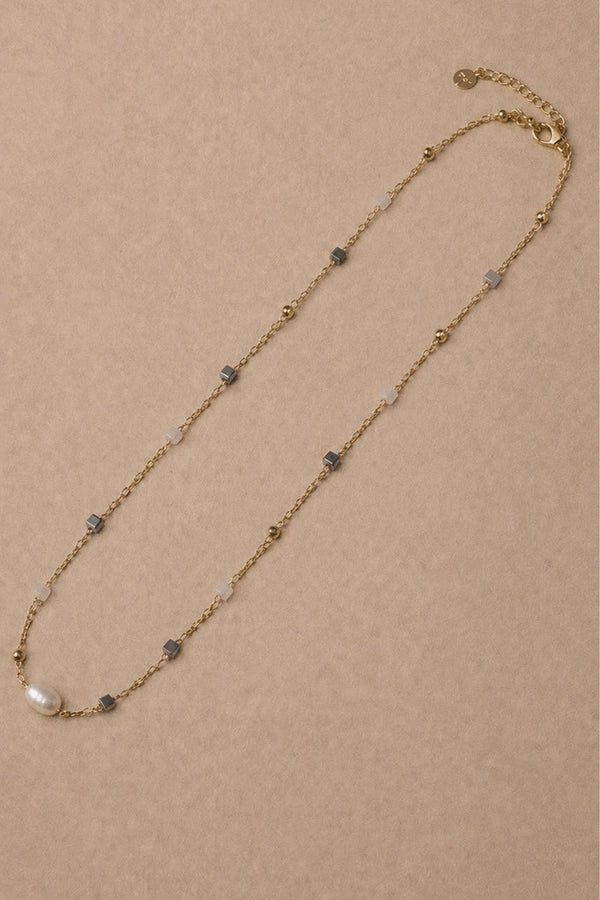 Collier Multi-Rangs à Goutte de Perle