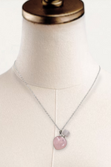 Collier flacon de parfum en quartz rose – Pendentif cœur avec applicateur