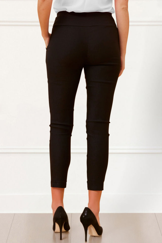 Sandy Pants Stretchy Sleek Slim Leg Black