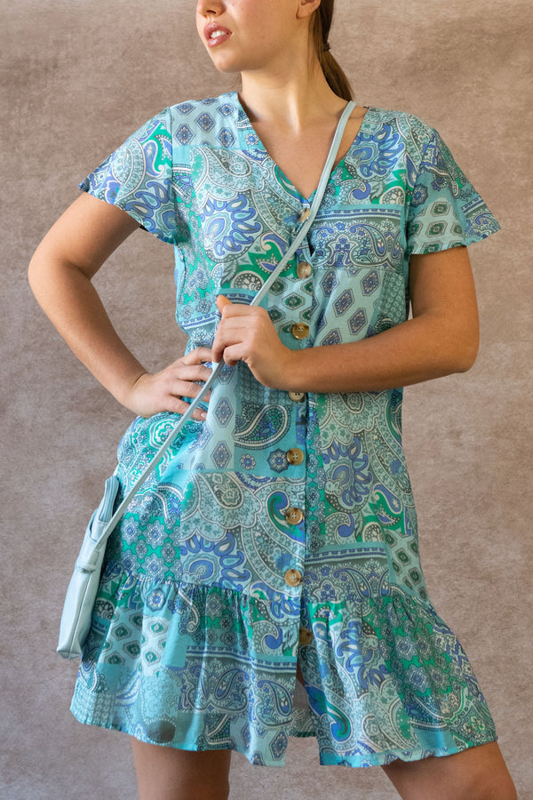 Sabine Robe Courte Bohème à Motif Cachemire - Col V, Boutonnée, Manches Courtes