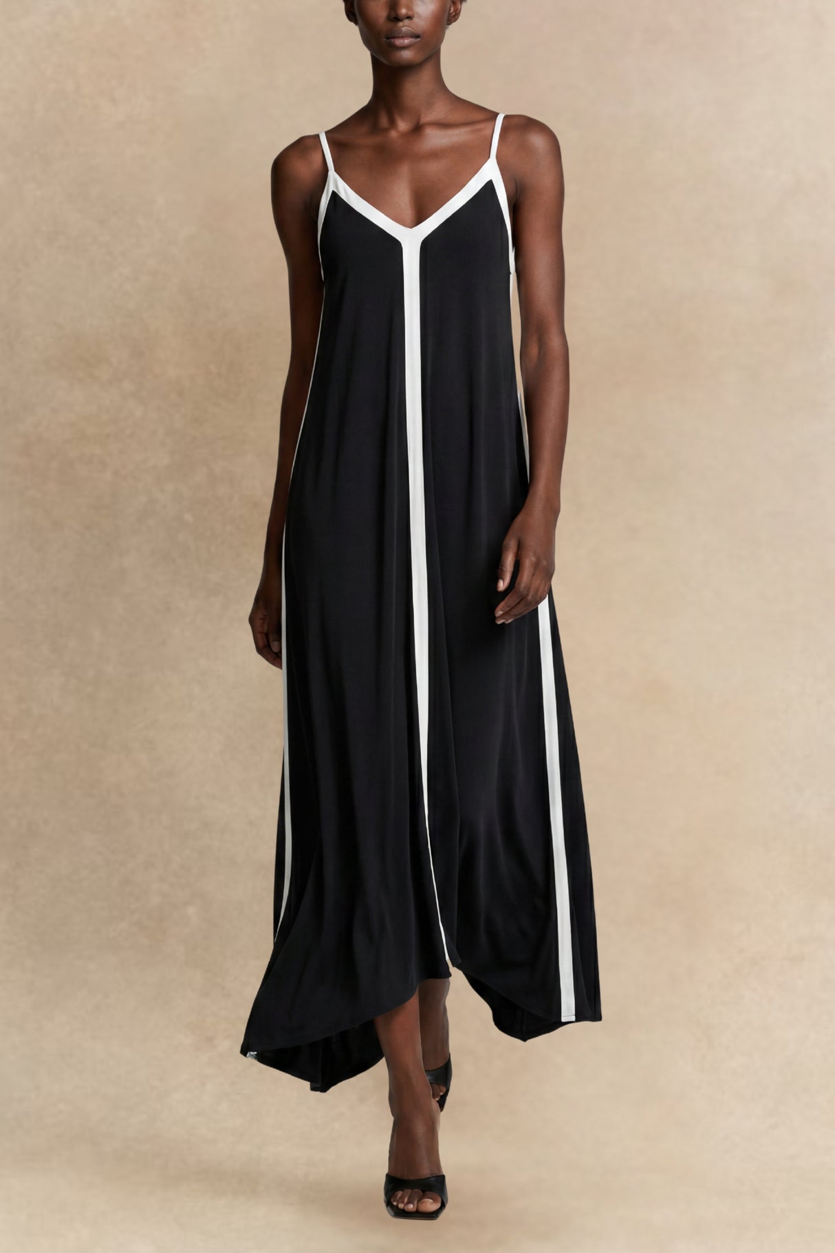 Svetlana Robe Longue Bordure Contrastante