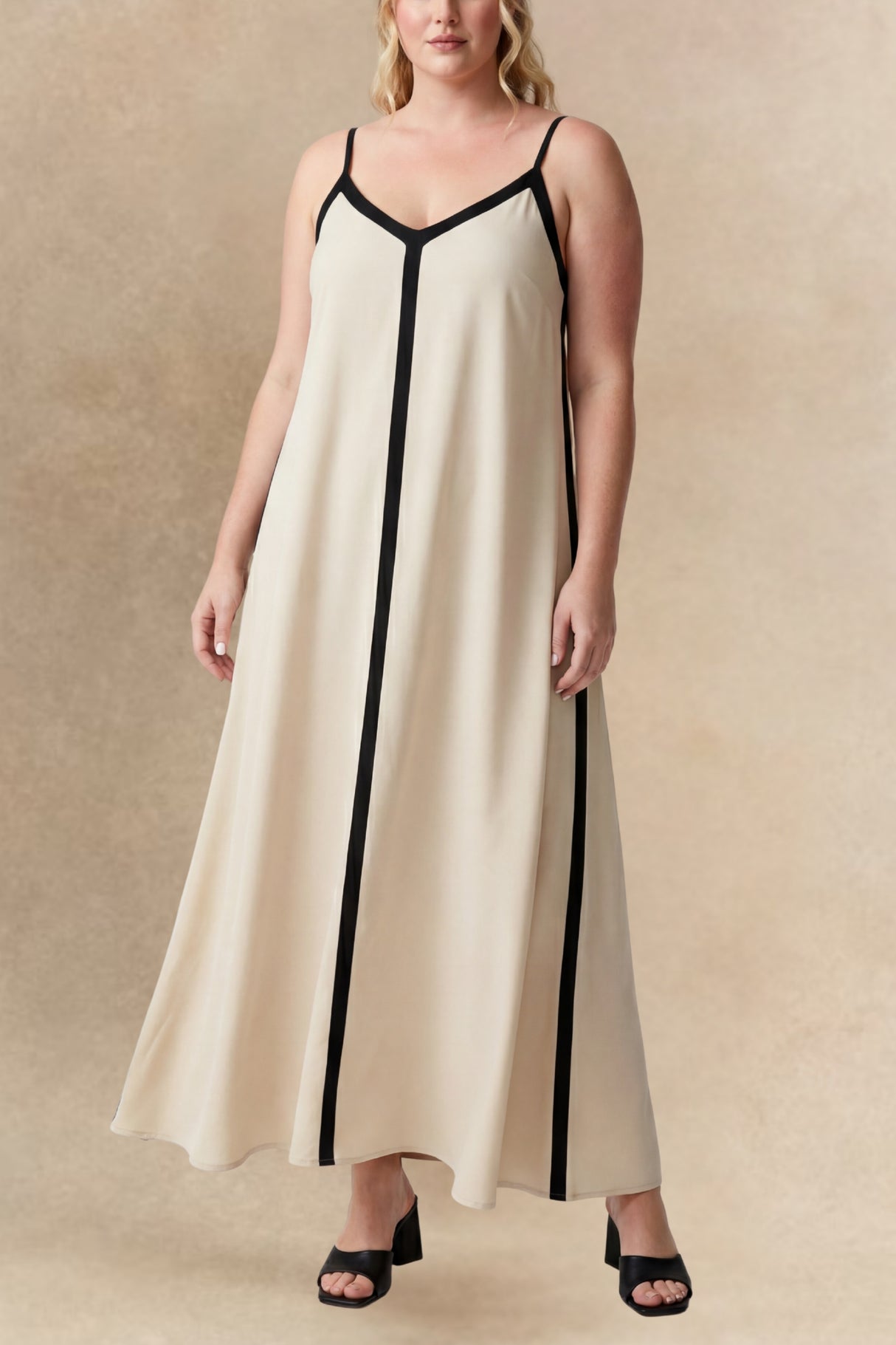 Svetlana Robe Longue Bordure Contrastante