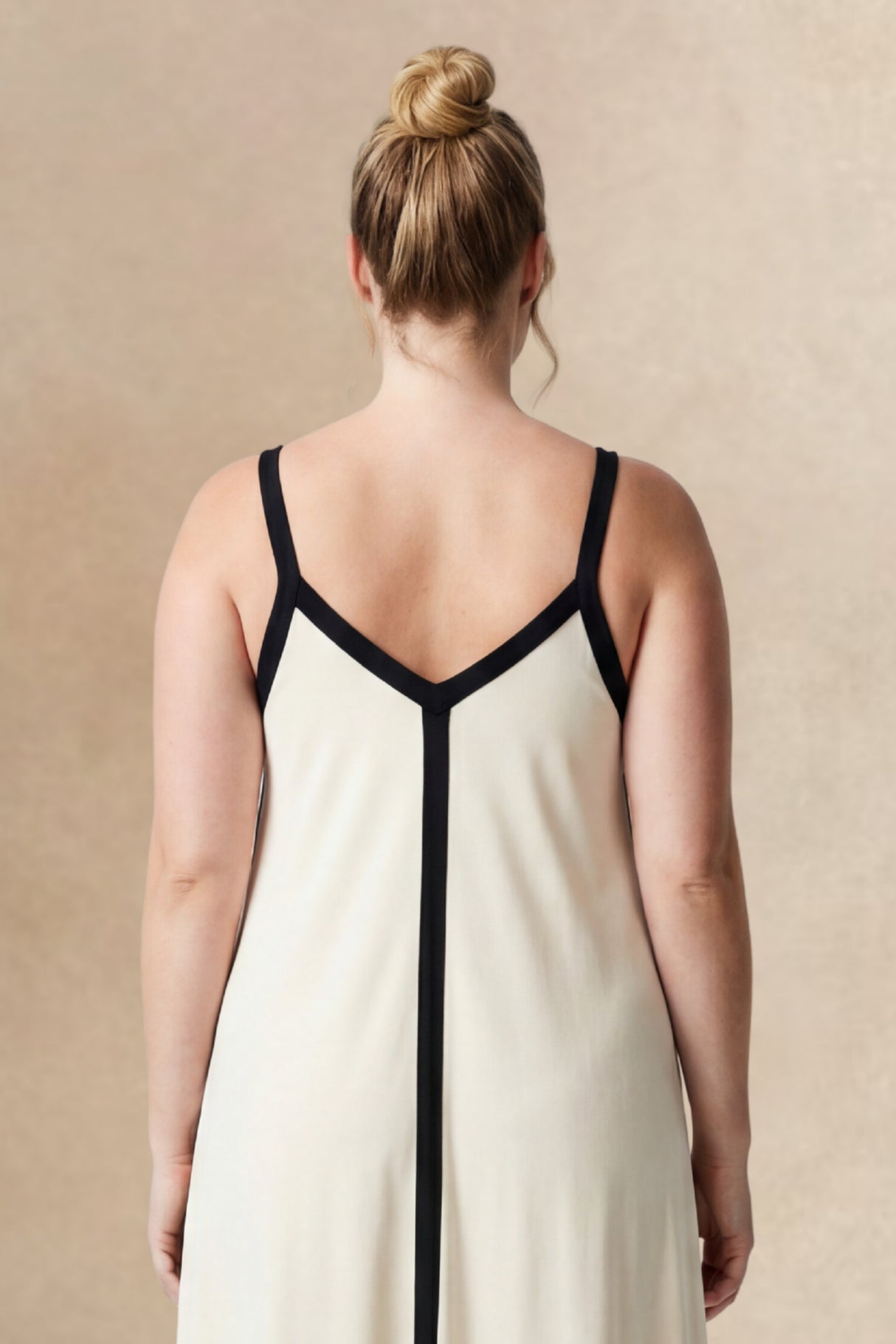 Svetlana Robe Longue Bordure Contrastante