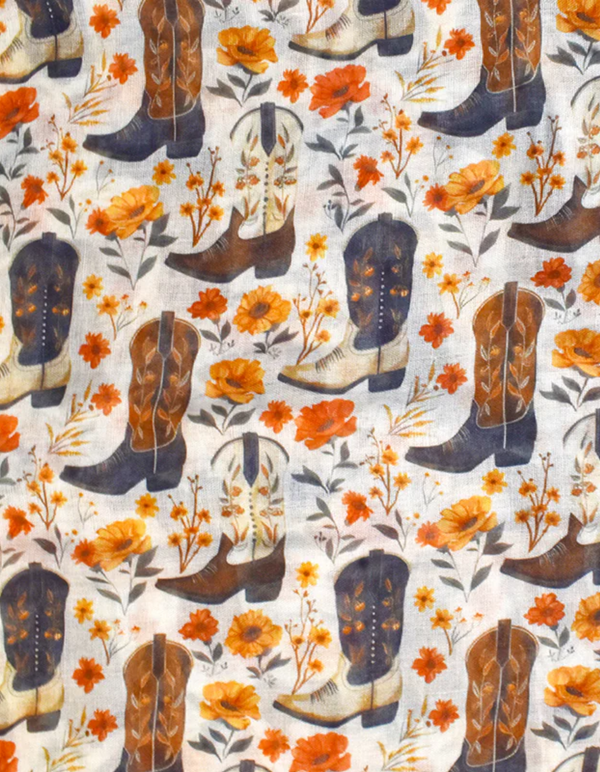 Bottes western à imprimé floral et écharpe beige