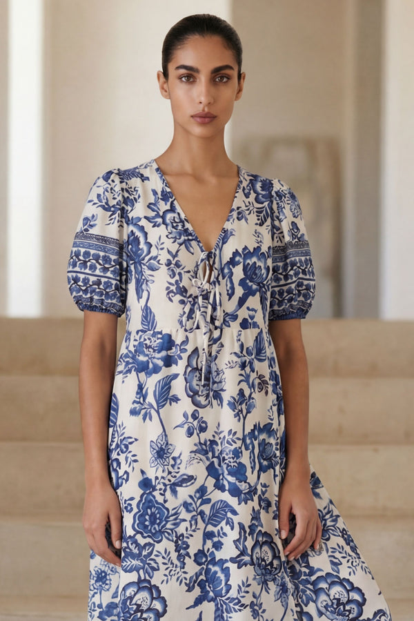 Josiane Robe Maxi Nouer Motif Fleurs Bleues