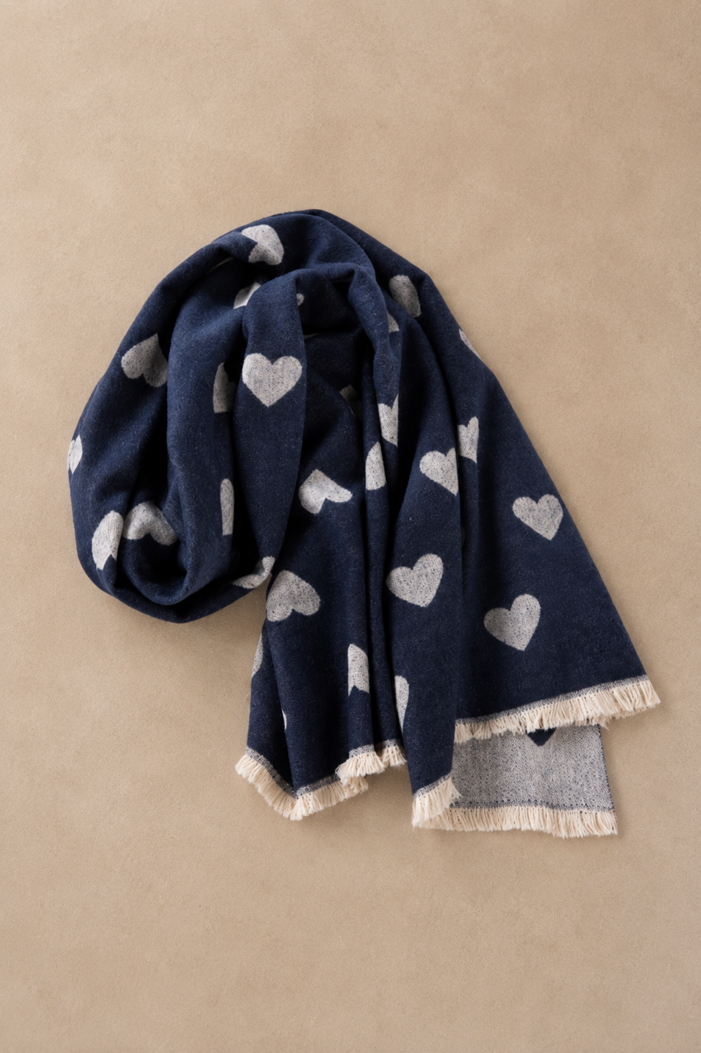 Foulard Motif Coeurs Franges