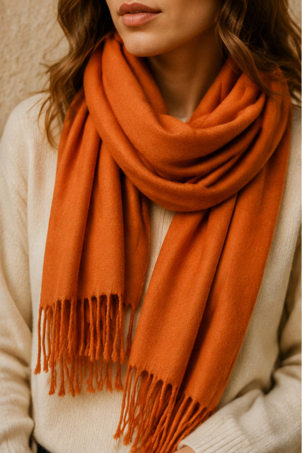 Foulard orange à franges – photo principale ONZE
