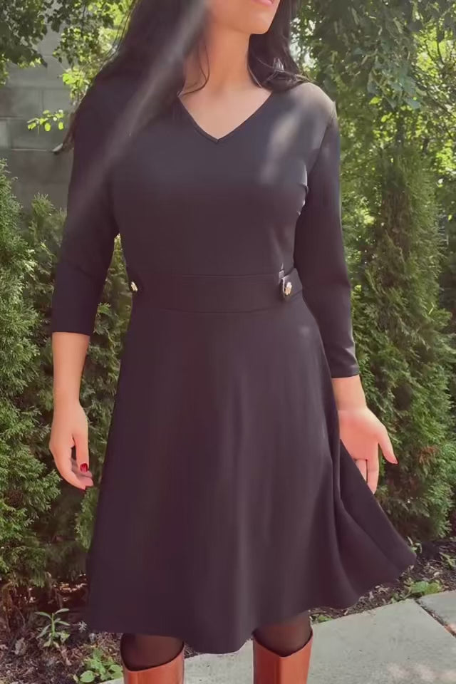 Robe Nathalie Coupe Structurée Boutons Dorés