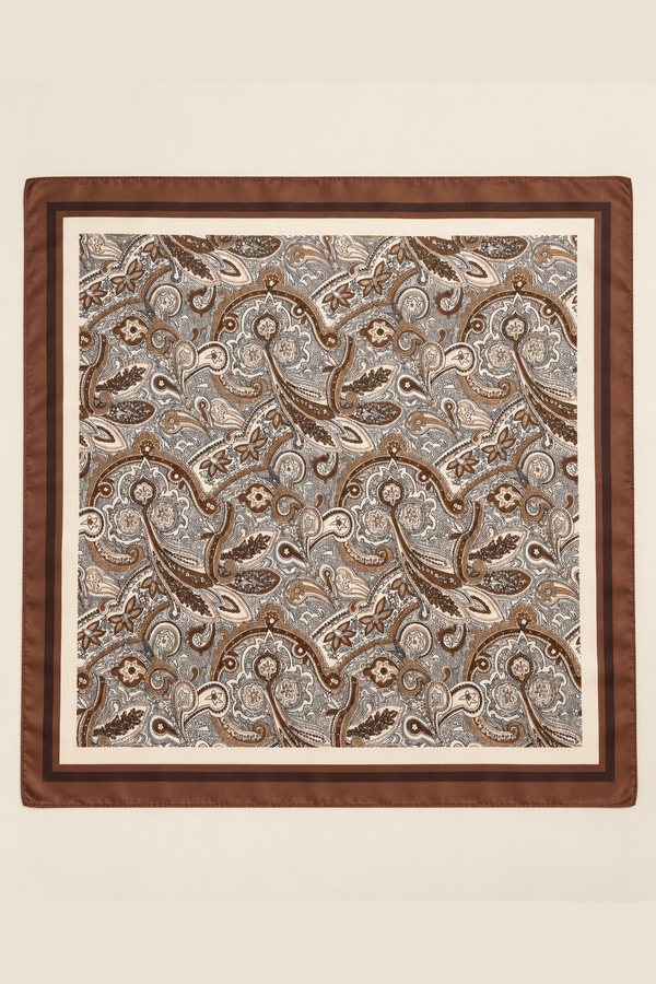 Foulard carré brun à bordure cachemire